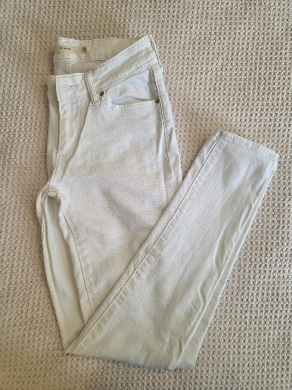 Levi's White 711 Jeans - Classic Straight Skinny Fit Sz 26